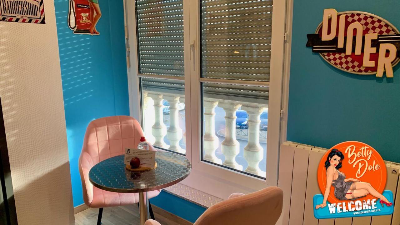 Nos Studios Au Centre Ville A Dole Eksteriør bilde